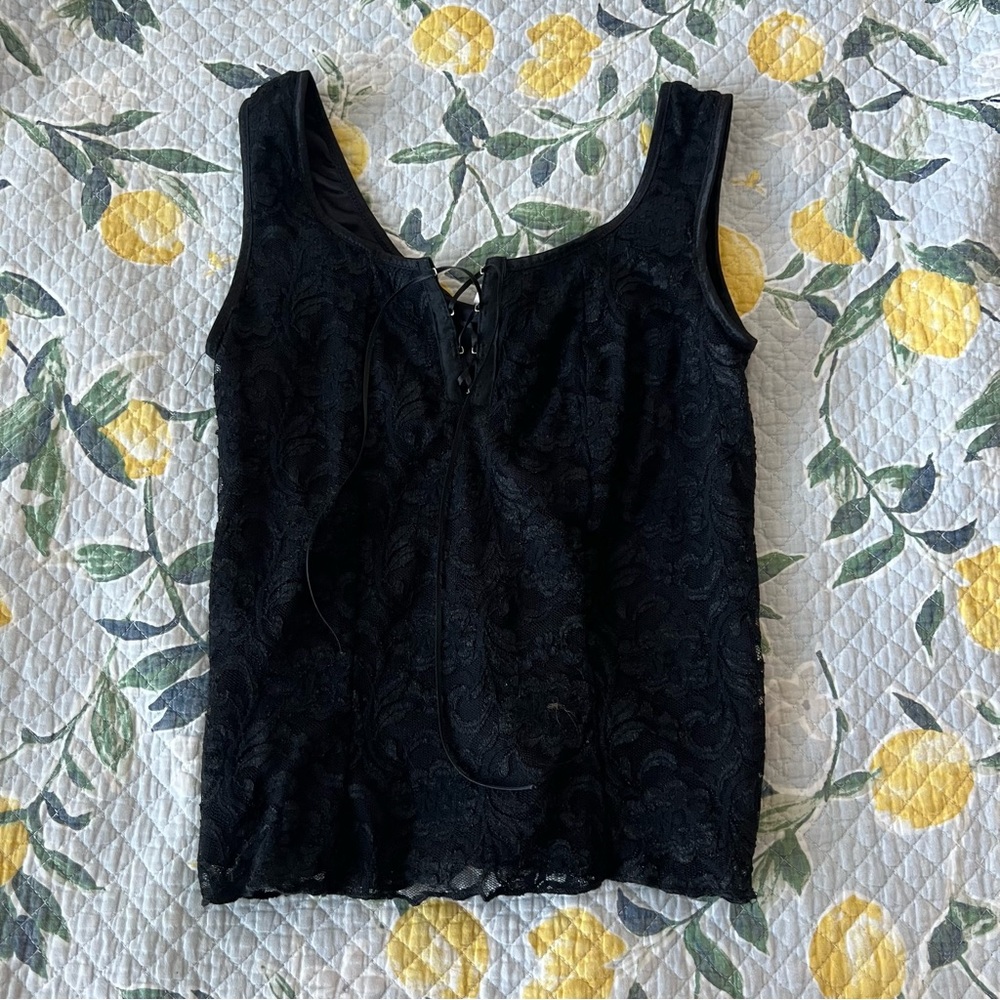 Black lace tank top🖤